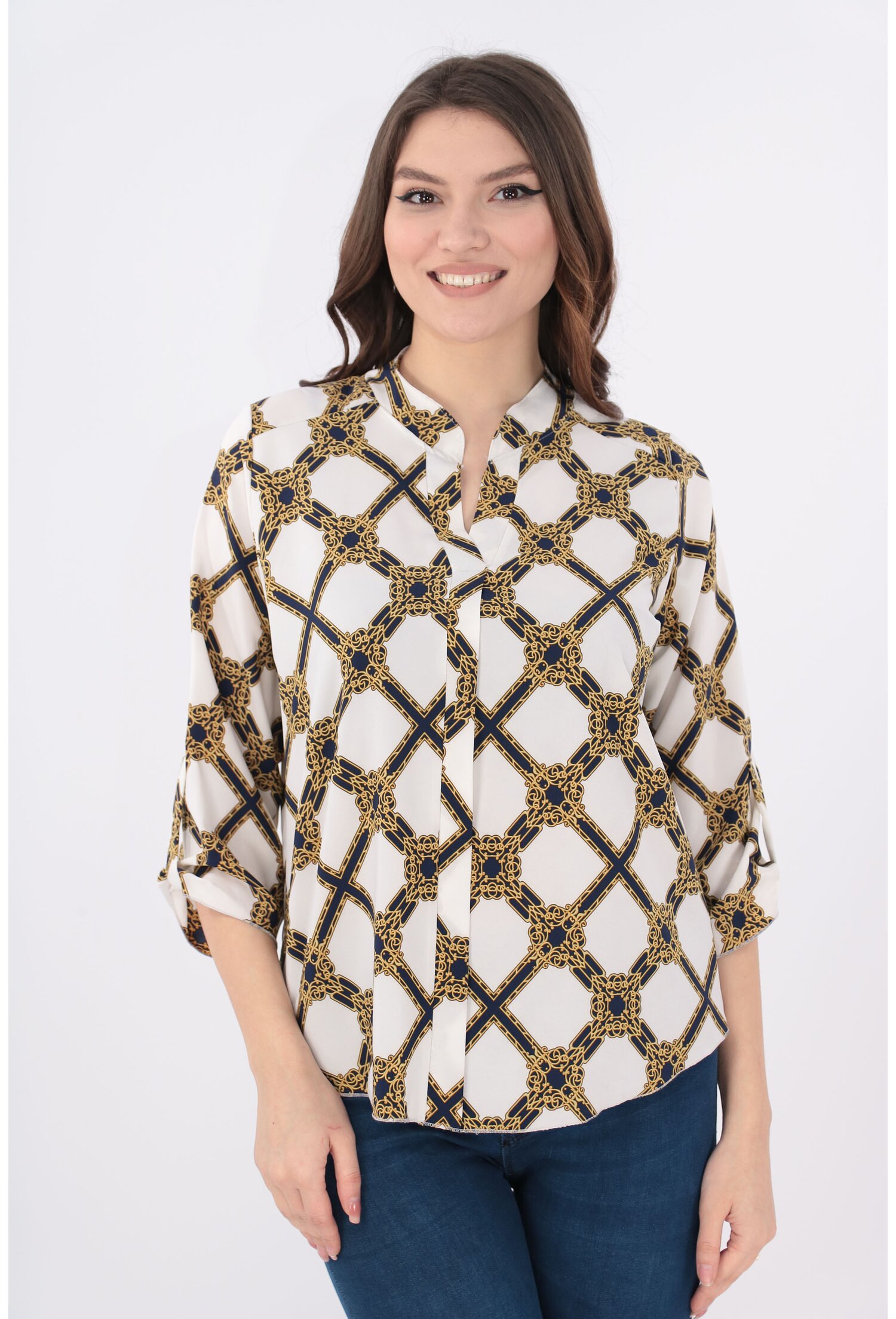 Bluza alba cu romburi maxi bleumarin