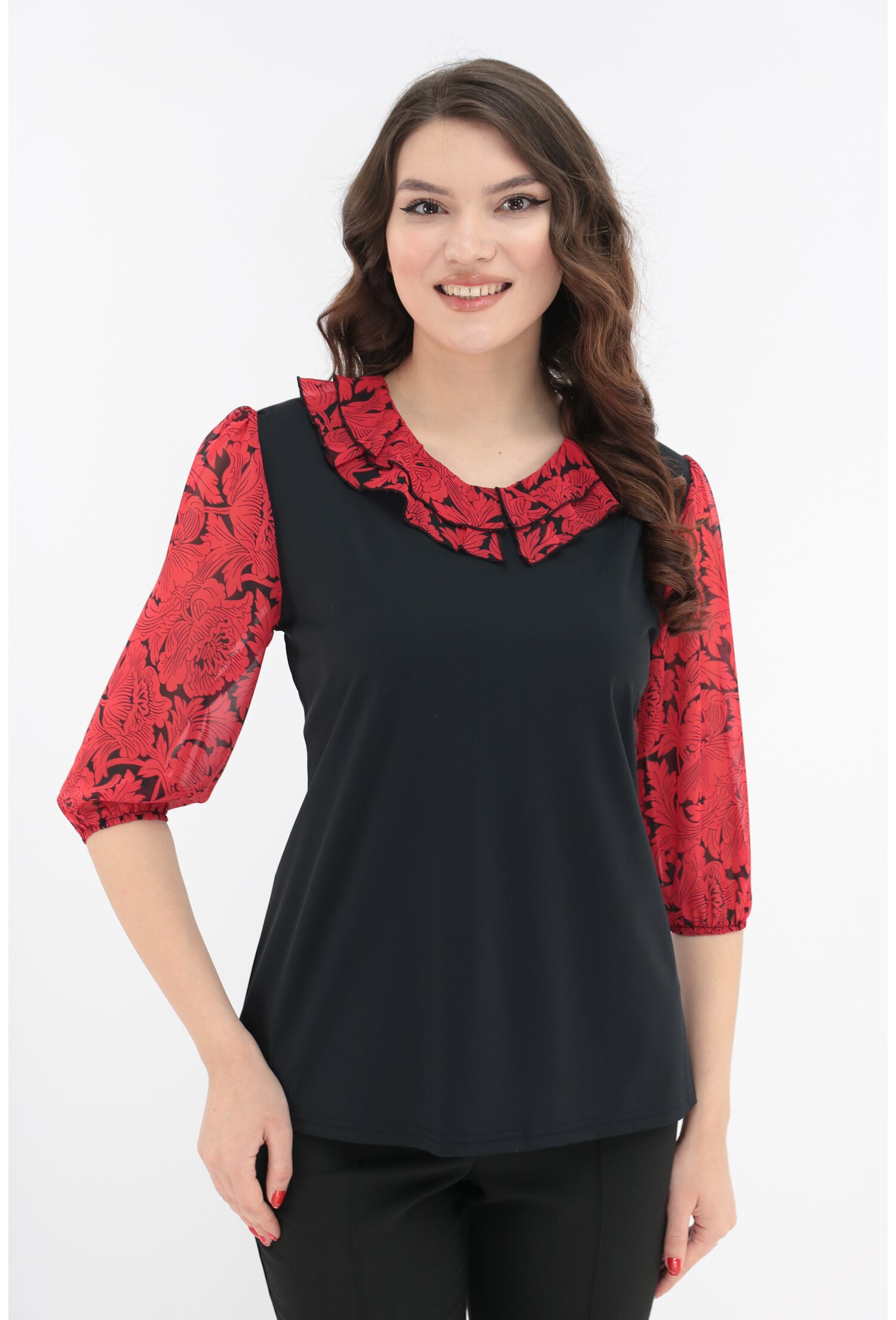 Bluza neagra cu volan dublu din voal cu flori rosii la decolteu