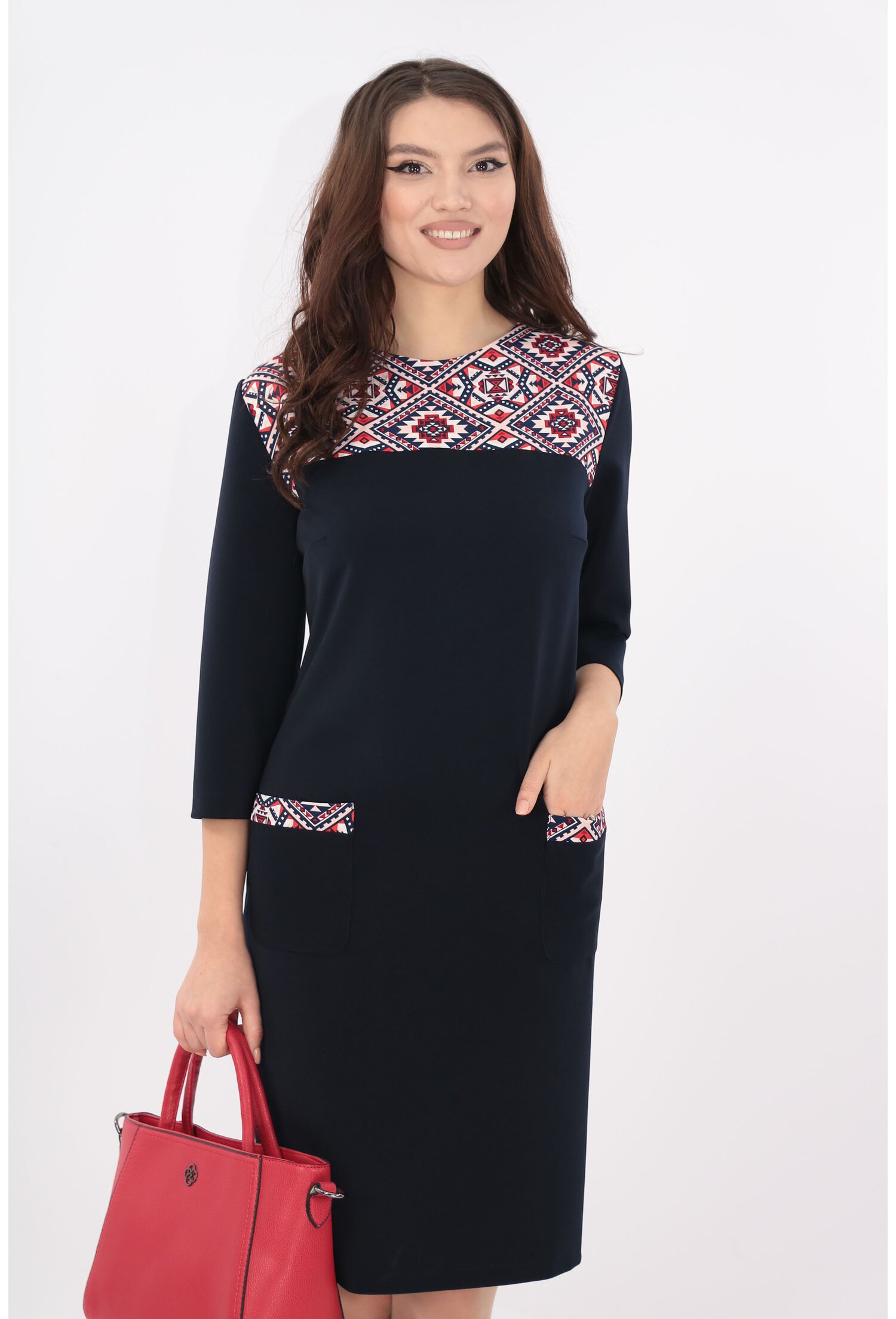 Rochie bleumarin cu garnituri geometrice