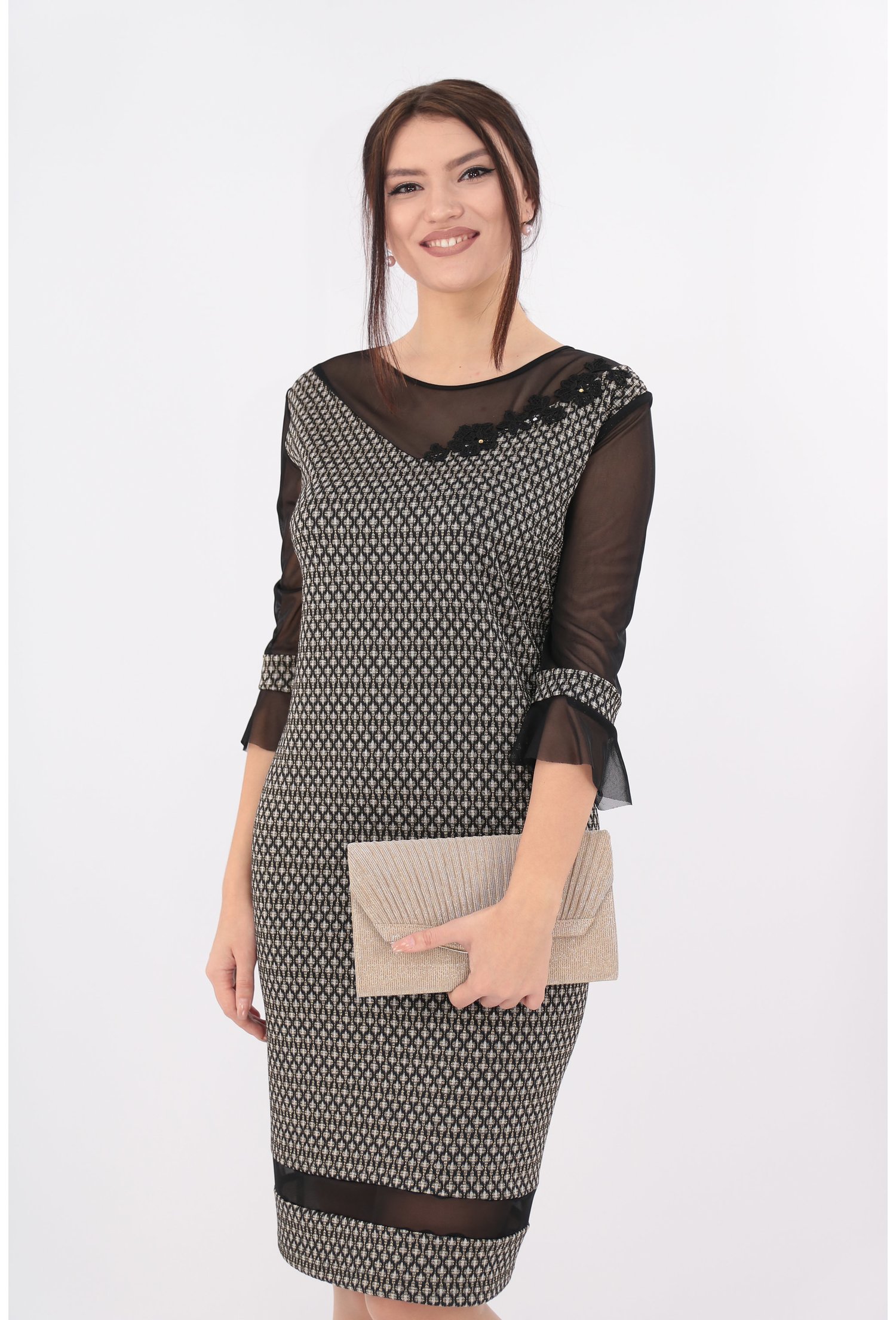 Rochie din brocard negru cu insertii aurii