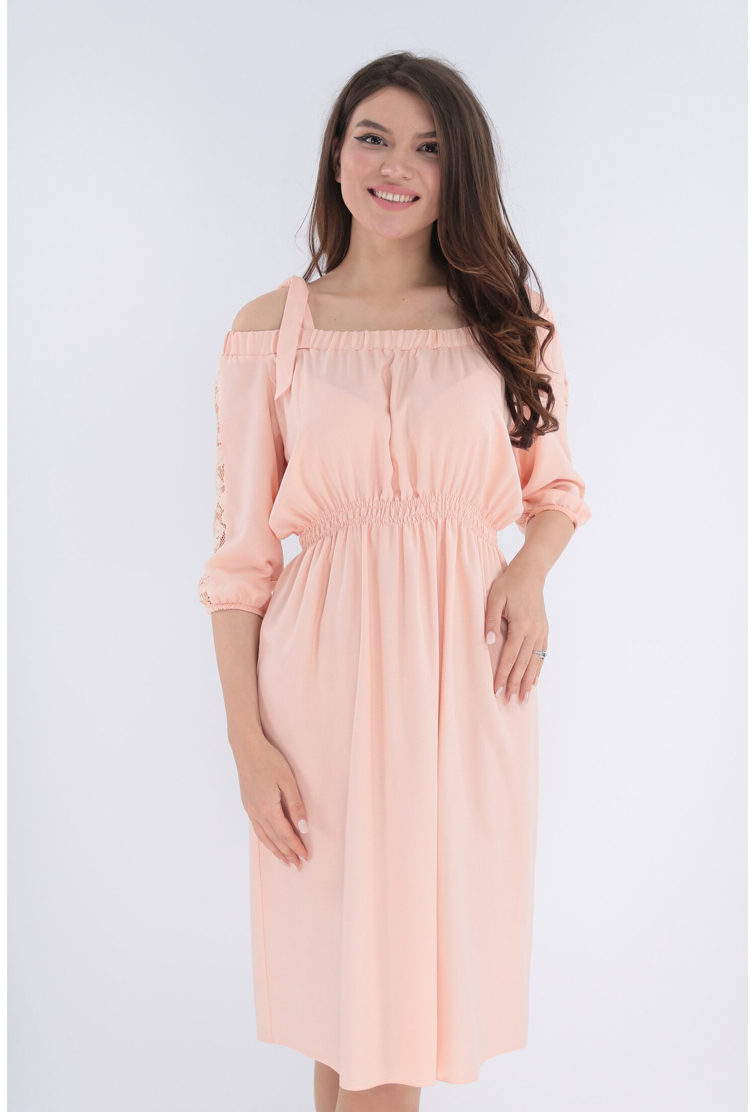 Rochie din bumbac roz cu dantela si fundite la umar