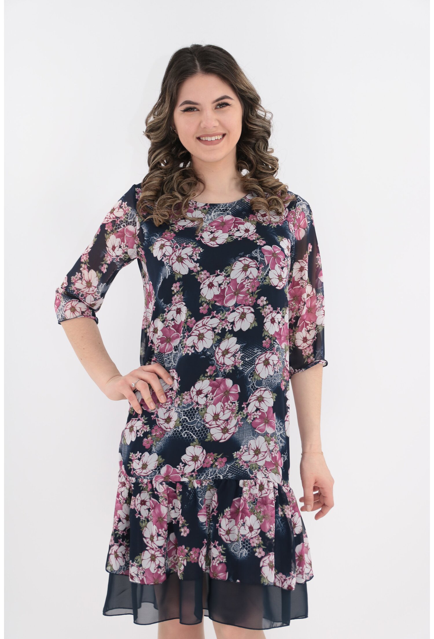 Rochie din voal bleumarin cu flori roz