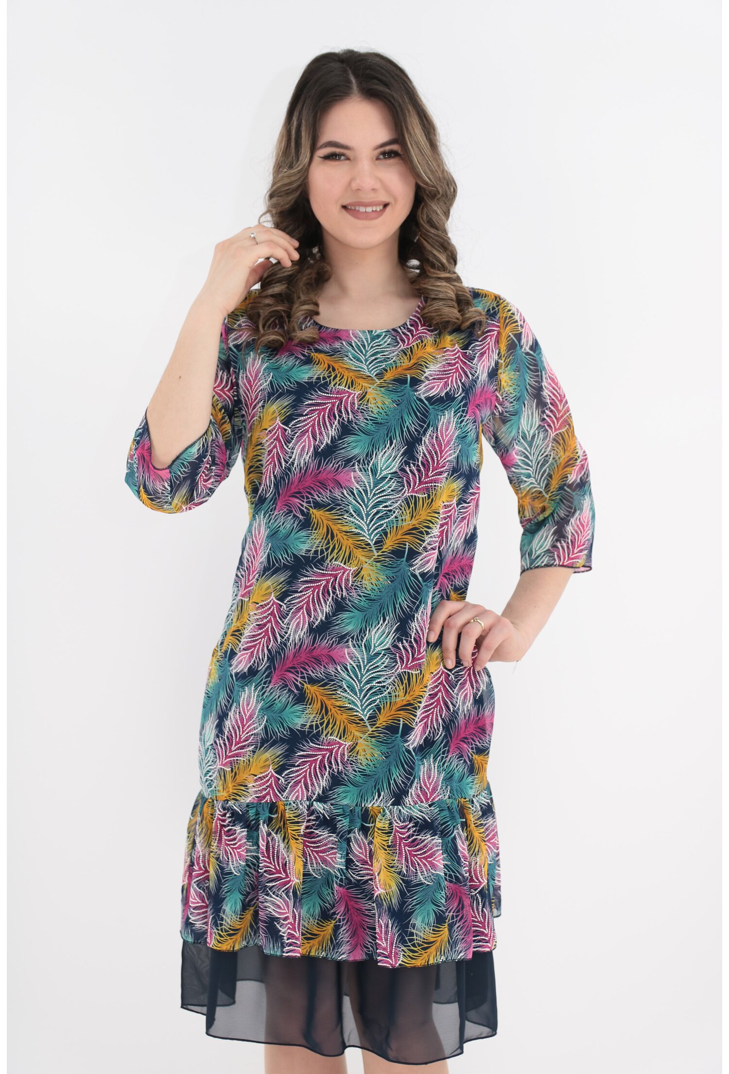 Rochie din voal bleumarin cu pene multicolore
