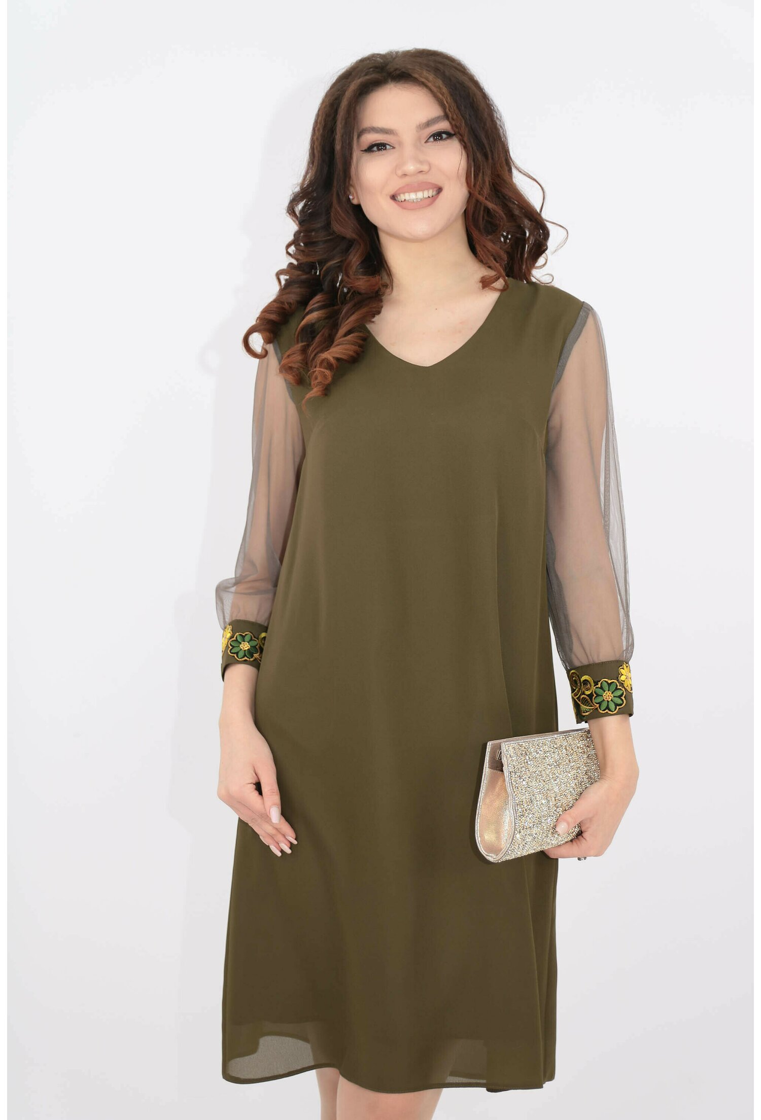 Rochie eleganta din voal olive cu broderie aurie
