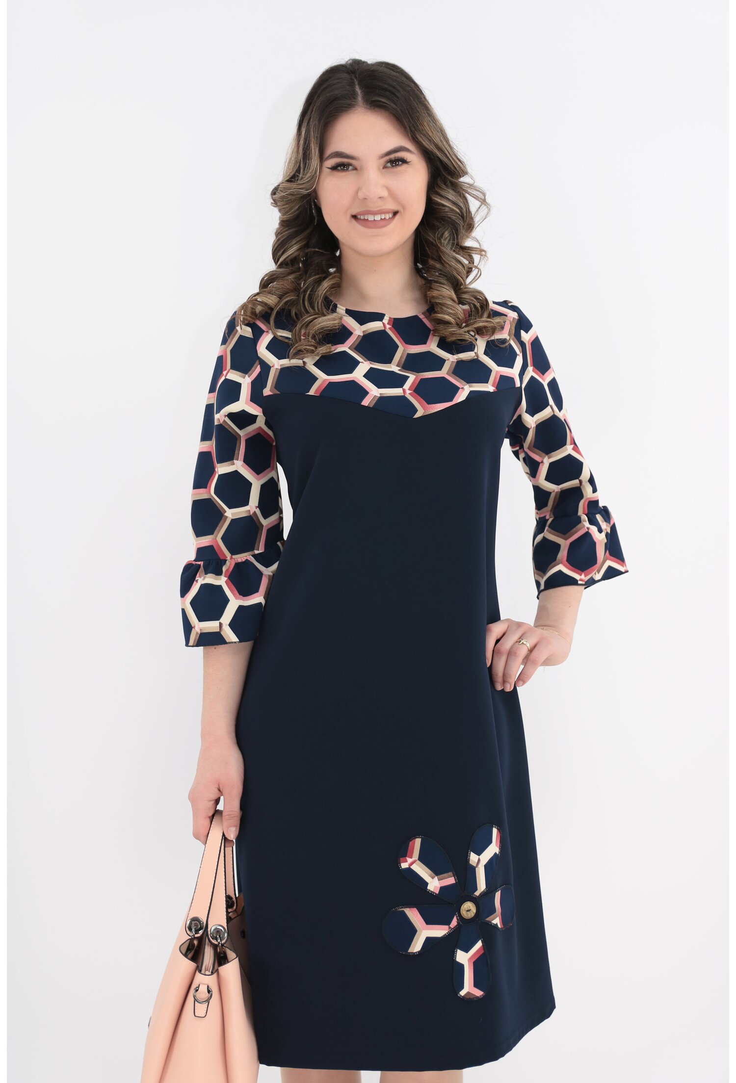 Rochie evazata bleumarin cu desen fagure