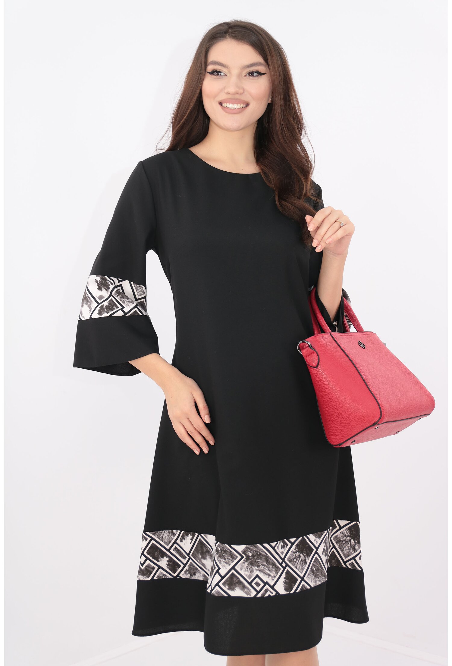 Rochie evazata neagra cu insertii albe
