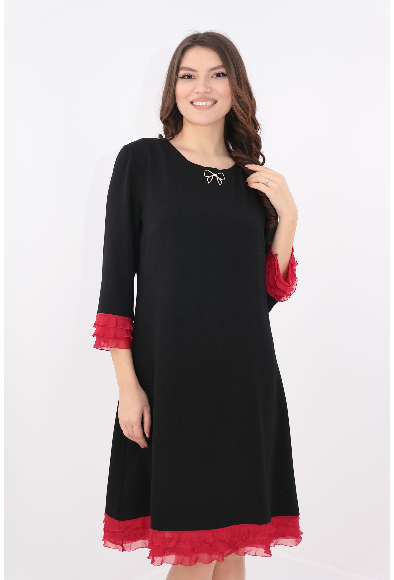 Rochie lejera neagra cu volane rosii
