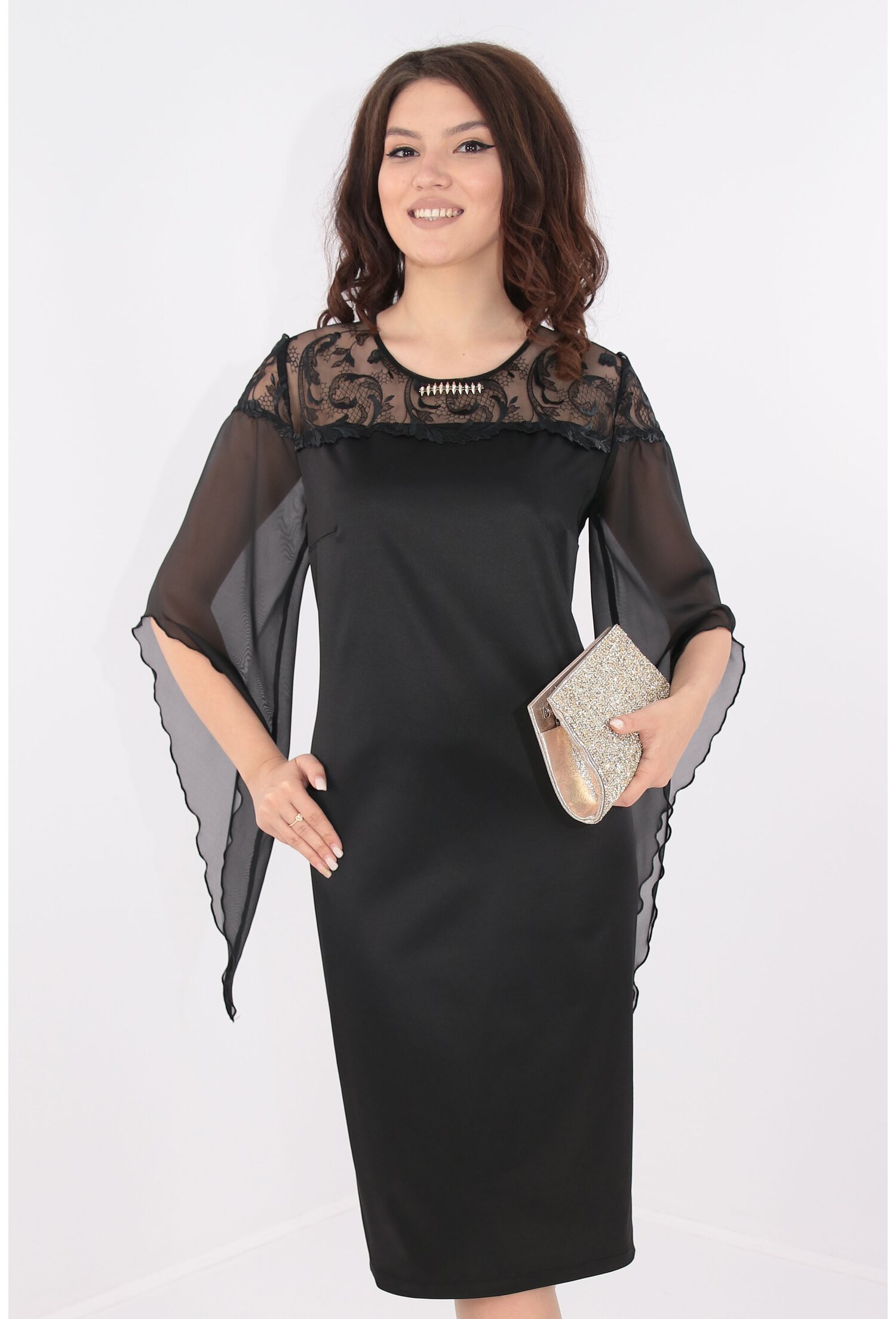 Rochie neagra cu broderie